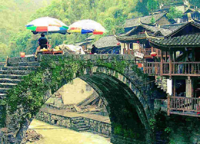 湘西苗寨